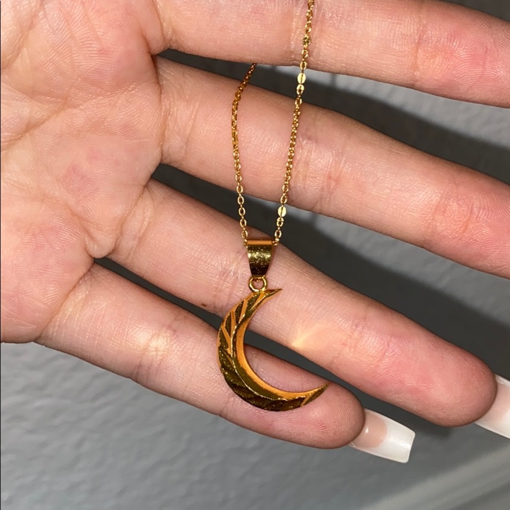 🌙 necklace